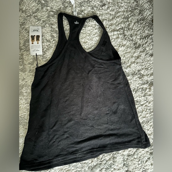 ‼️RARE‼️🎸ALO YOGA🎸🔥NWT🔥Pure Tank in Distressed Black—M - Picture 13 of 13